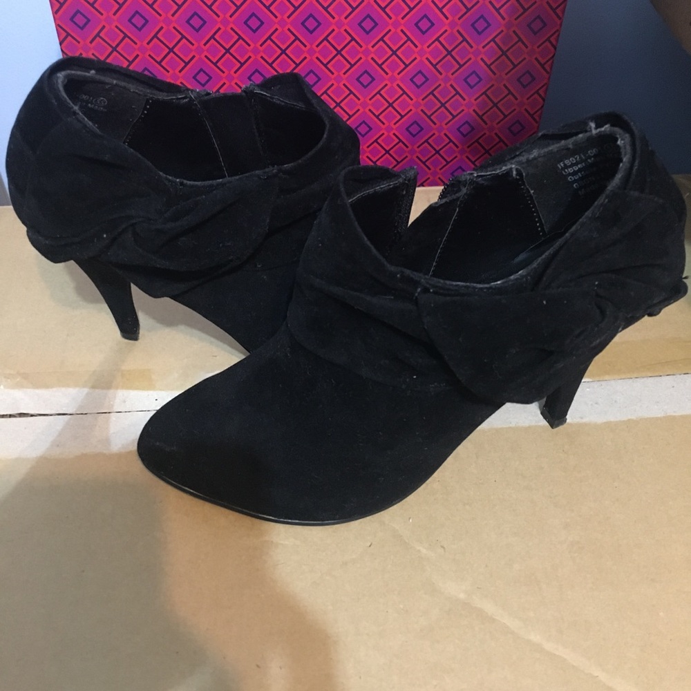 JustFab black bow suede heel booties